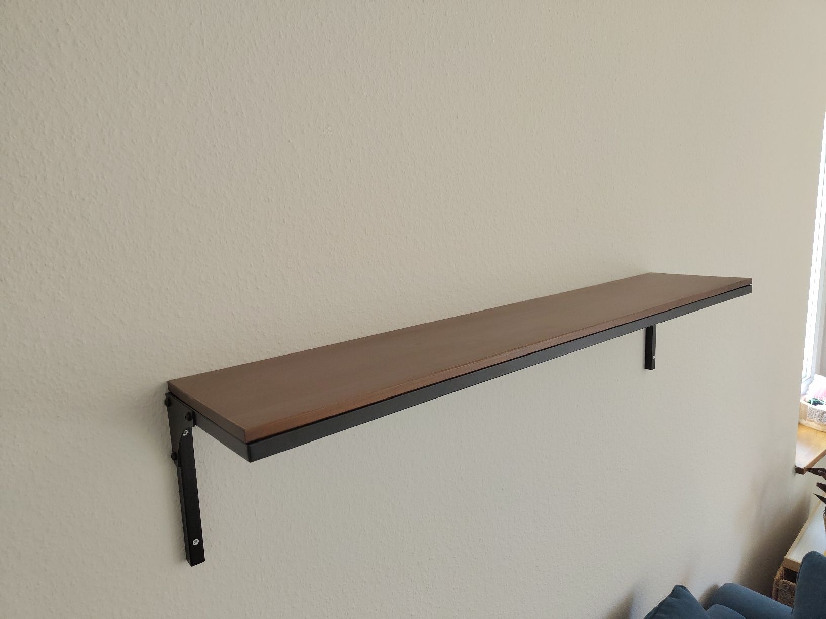 Ikea Étagères: Wandregal mit schwarzem Metallrahmen – D'occasion à Zürich par mar_f5d7