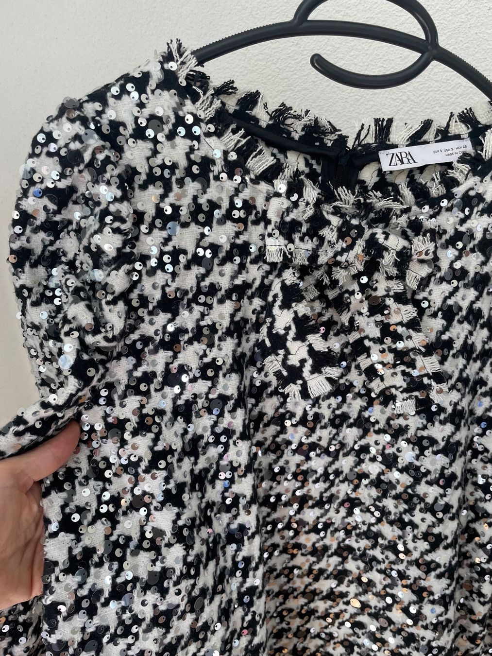 Zara Kleider: Pailletten Zara Kleid – Neu (gemäss Beschreibung) aus Zürich von ufe_f5q5 5