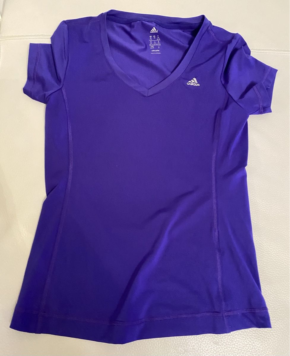 Adidas Leibchen & Hosen: Adidas Triko 🌸 – Gebraucht aus Opfikon von Luis144 3