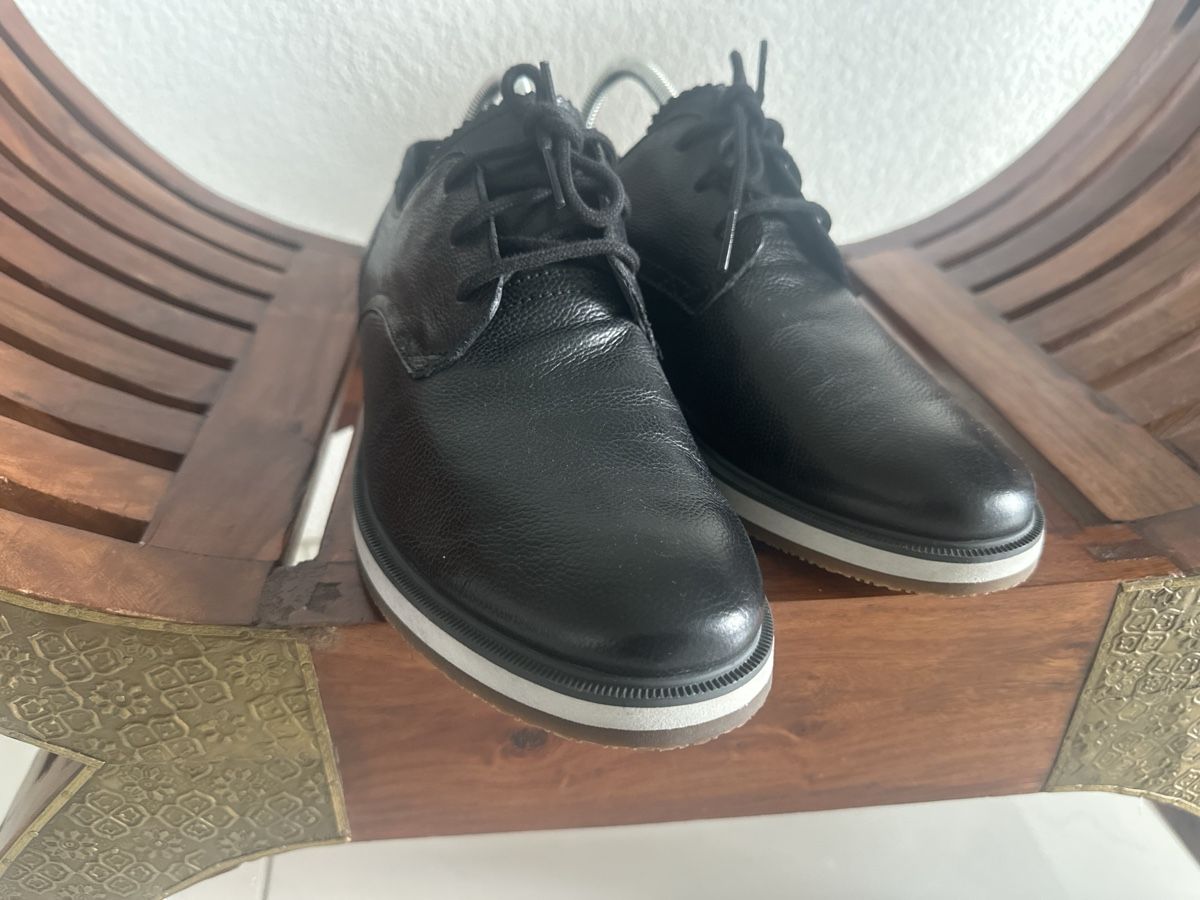 Scarpe da uomo: Lacoste Black Leather shoes  – Nuovo (secondo la descrizione) da Oberägeri venduto da lev_7kc2 1