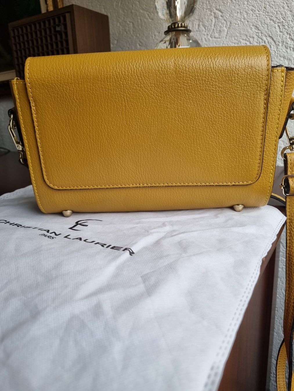 Borse da donna: Christian Laurier Paris Tasche – Usato da Meilen venduto da Zen25 1