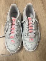 Nike Air Force 1 Damenschuhe Grau/Rosa, Top Zustand!