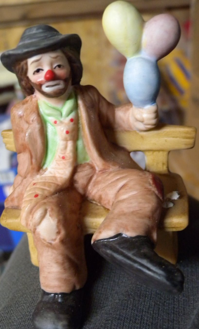 Statuette: Trauriger clown auf Bank – Usato da Hauenstein venduto da Danbach