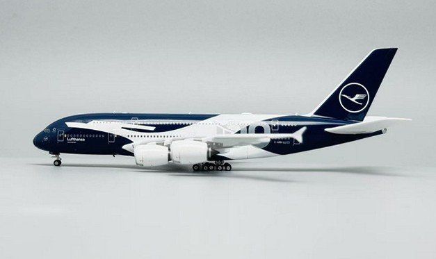 Lufthansa Kit di modellismo & Modellini statici: A380 LUFTHANSA – Nuovo e nell'imballaggio originale da Morges venduto da iljamuromez