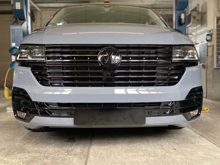 Volkswagen Tutti pezzi di ricambio auto: Frontgrill Set Vw T6.1 – Nuovo e nell'imballaggio originale da Lupfig venduto da car-world