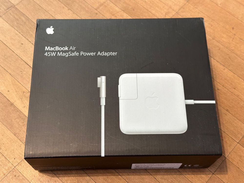 Apple MacBook Air 45W MagSafe Power Adapter A1374 / Netzteil (Gebraucht ...