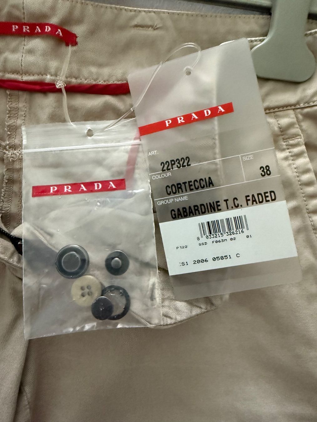 Prada Pantaloni: Prada Bermuda, Gr.38 (IT), beige – Nuovo (secondo la descrizione) da Adliswil venduto da mun_k9pf 2