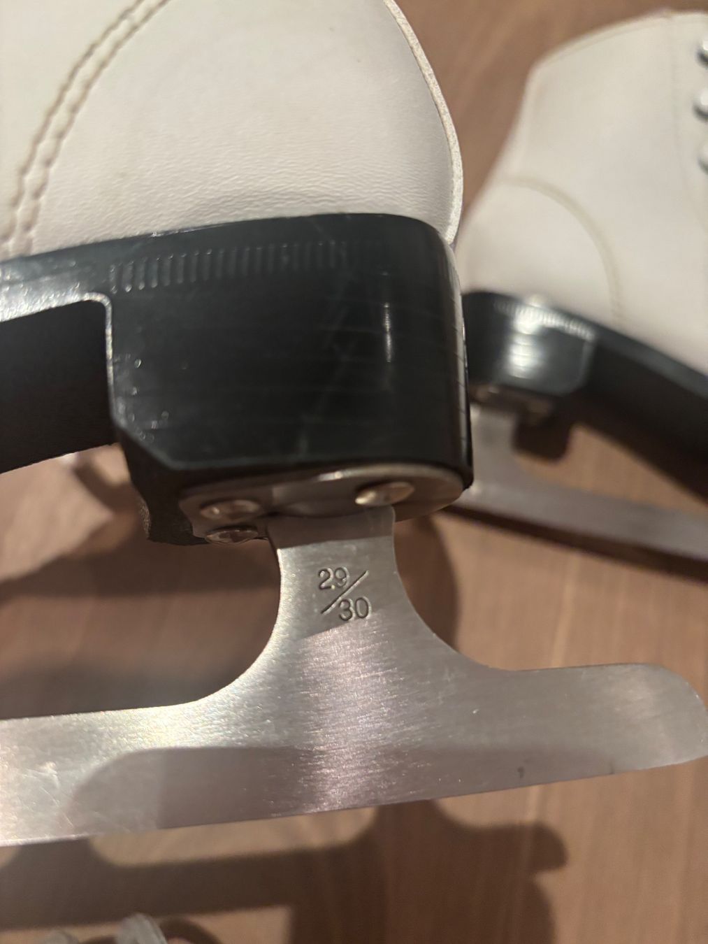 Pattini da ghiaccio: Eislaufschuhe Extend Grösse 29/30 – Usato da Zollikon venduto da d_grabher 2