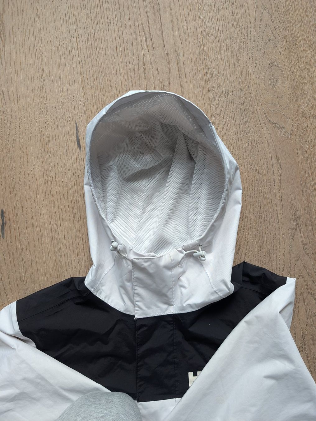Helly Hansen Jacken: Helly Hansen Vancouver Regenjacke, Grösse S – Gebraucht aus Winterthur von nie_wy5y 1