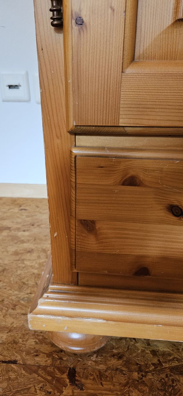 Armadi: Holzschrank mit Spiegel  – Usato da Kefikon TG venduto da pelikan18 5