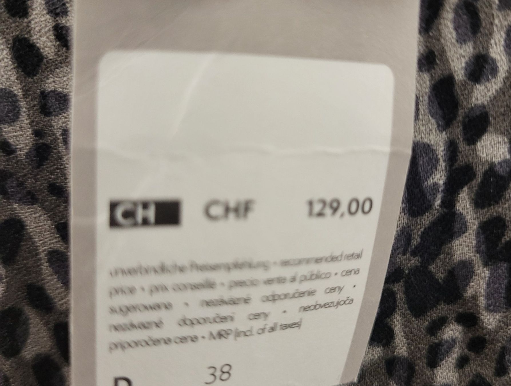 Comma Kleider: Comma,Kleid NEU,Gr.38,39.90 statt 129.- – Neu und originalverpackt aus Avenches von FashionFactoryOutlet 3