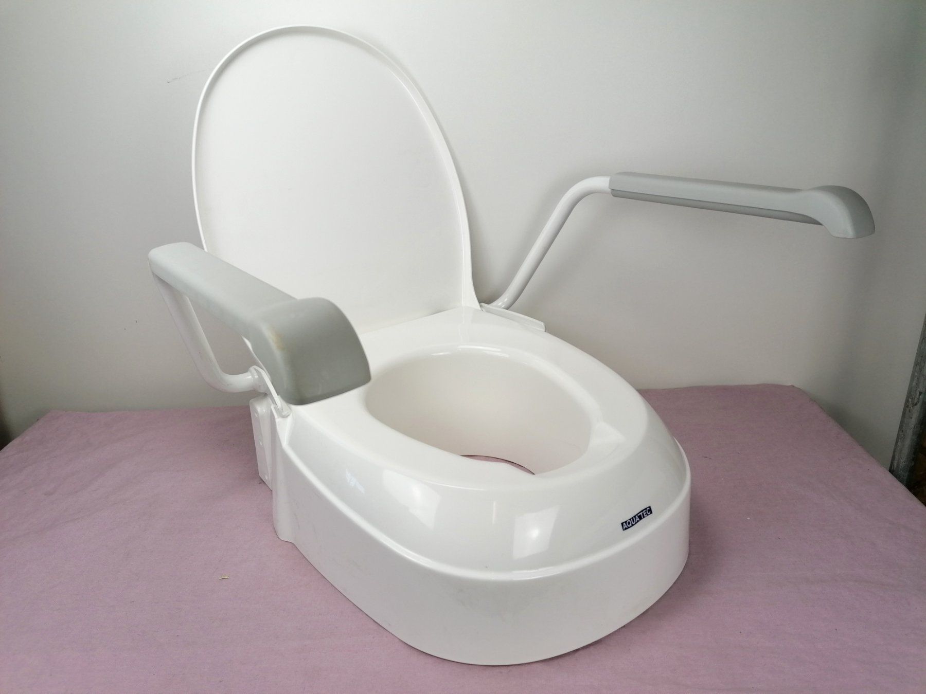WC: Toilettensitz Aquatec – Usato da Köniz venduto da bro_c9ky 1