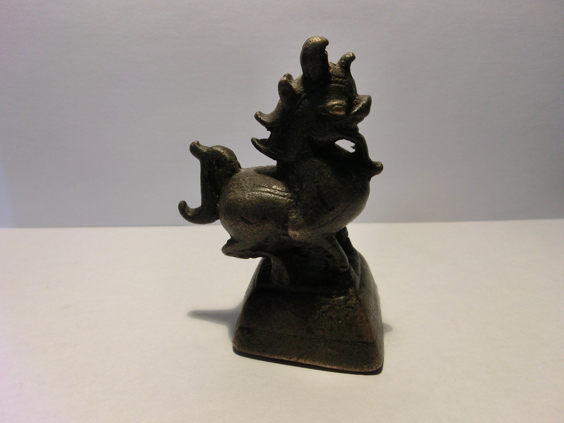 Statuette: ANTIKES OPIUM - GEWICHT – Usato da Basel venduto da wyba44