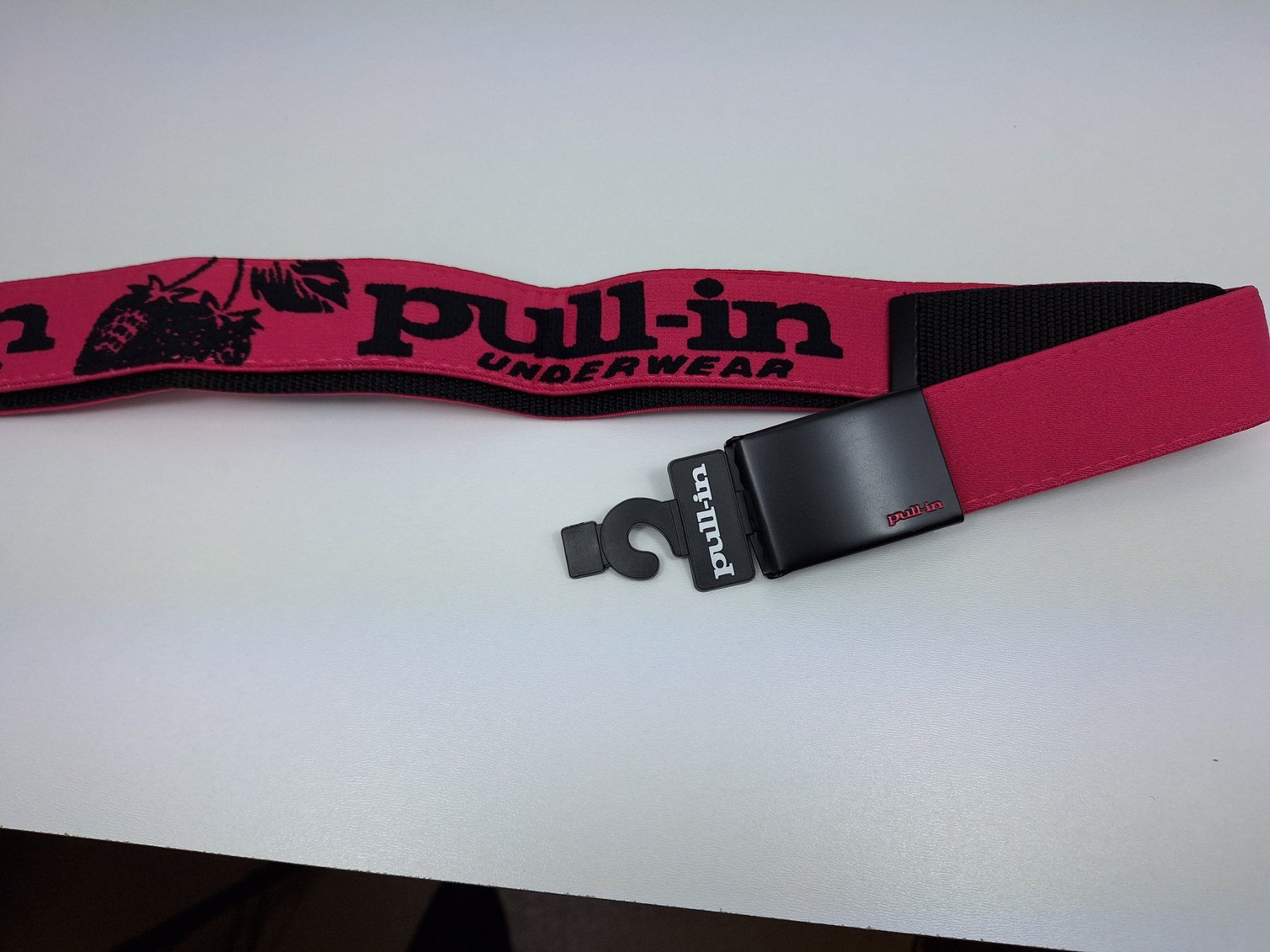 Cinture: PULL-IN Gürtel "Erdbeere" fuchsia 110cm – Nuovo e nell'imballaggio originale da Seuzach venduto da VT-Collections1 1