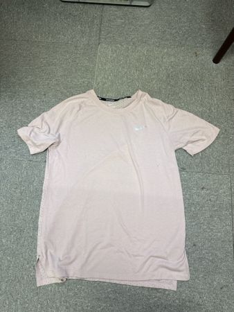 rosa nikeshirt, grösse m