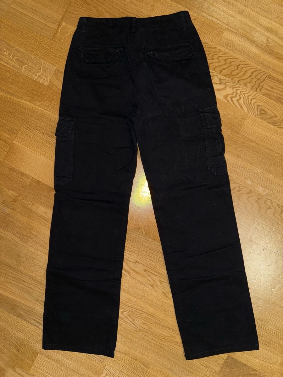 Zara Jeans: Cargo Hose Zara – Usato da Zürich venduto da sabrina.gonc 2