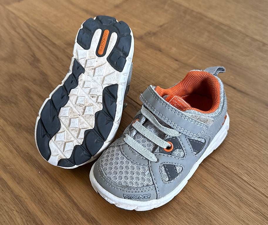 Scarpe per ragazzi: Schuhe Viking Gr. 22 – Usato da Schafisheim venduto da amey8