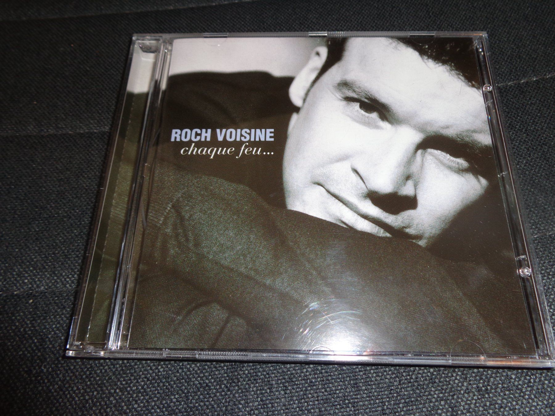 CD: Roch Voisine - Chaque Feu CD – Usato da Olten venduto da Disc-Ausverkauf