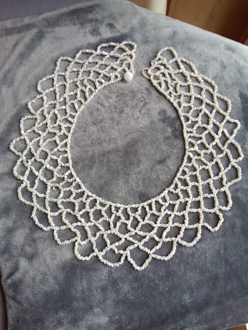 Catenine: Antiker handgestickter Perlenkragen/Kette ca 1920 – Usato da Zürich venduto da gutsan 1