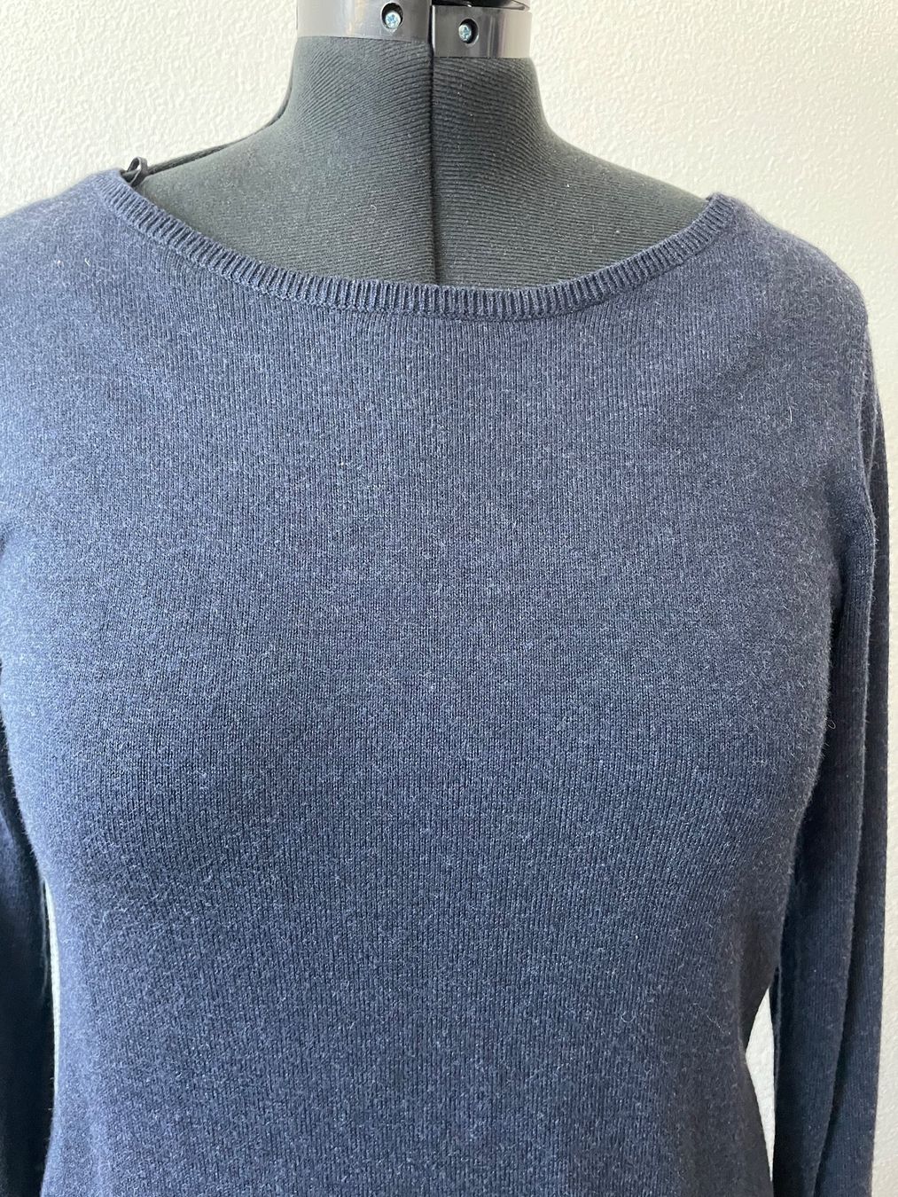 Esprit Robes: Dunkelblaues Strickkleid von EDC Esprit – D'occasion à Buchs SG par Vrenilein 1