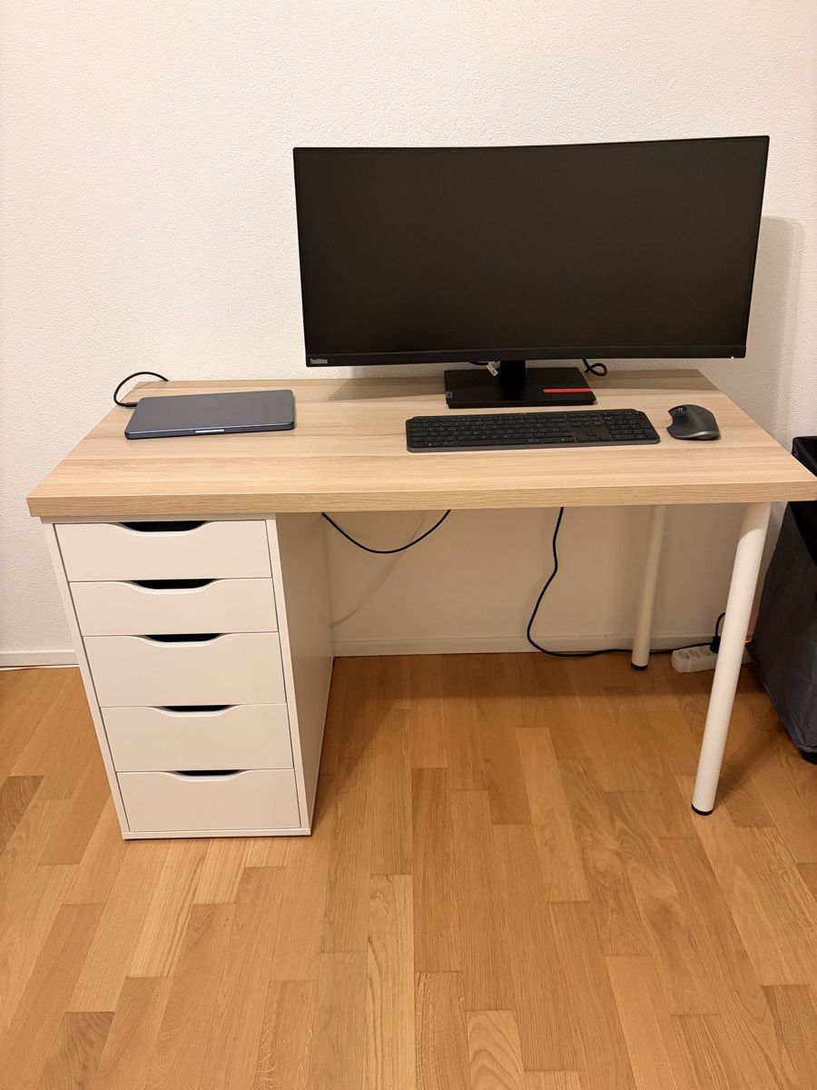 Schreibtische: Schreibtisch 120x60 – Gebraucht aus Winterthur von Aquilon33 2