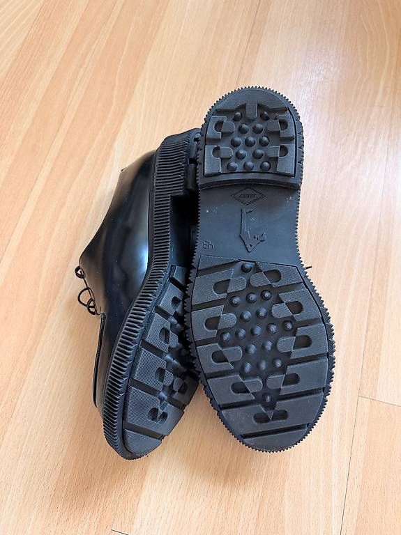 Damenschuhe: Adieu Paris lederschuhe – Gebraucht aus Aarau von naw_6zvr 1