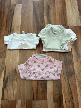 Body und Kleidchen Baby Grösse 50/56