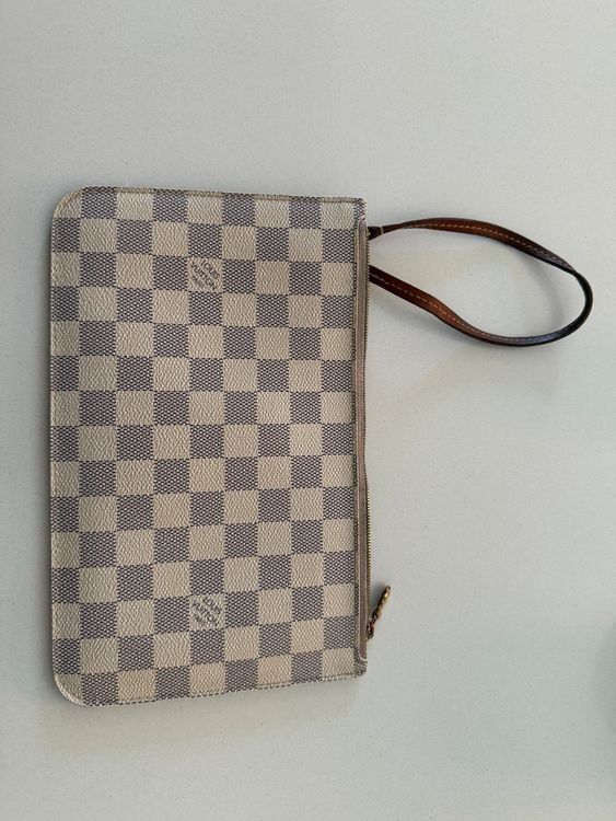 Louis Vuitton Taschen für Damen: Louis Vuitton Neverfull Pouch Damier Azur - Authenticated – Gebraucht aus Chiggiogna von TheLegend88 1