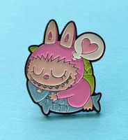 Pin: Labubu Schläft & Träumt ca. 3 cm