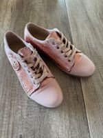Sneaker in Glitzeroptik