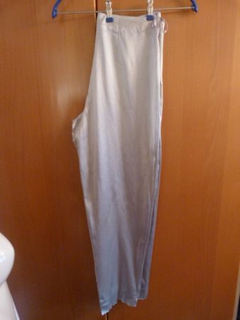 Hose von di bari, Gr. 40, Glanz hellgold