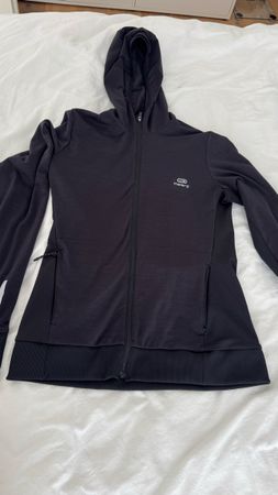 Laufjacke Kalenji schwarz mit Kapuze Grösse M gebraucht