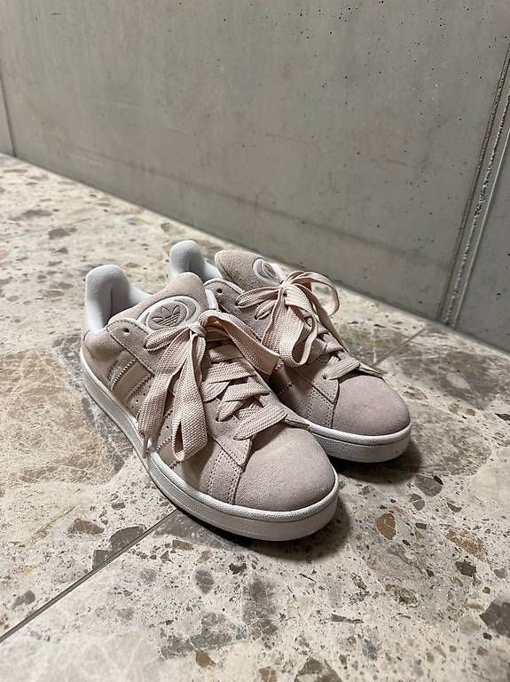 Adidas Scarpe da donna: Adidas campus – Usato da Sion venduto da ENKLR