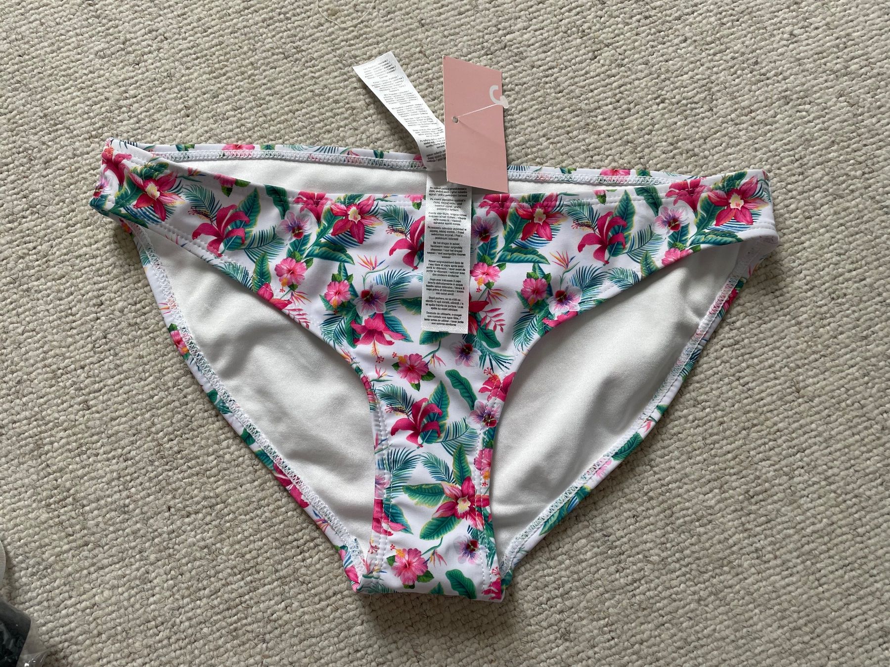 Costumi da bagno & Bikini: Neu+ ungetragen BIKINI Hose 38 – Nuovo e nell'imballaggio originale da Zürich venduto da Pamuk04