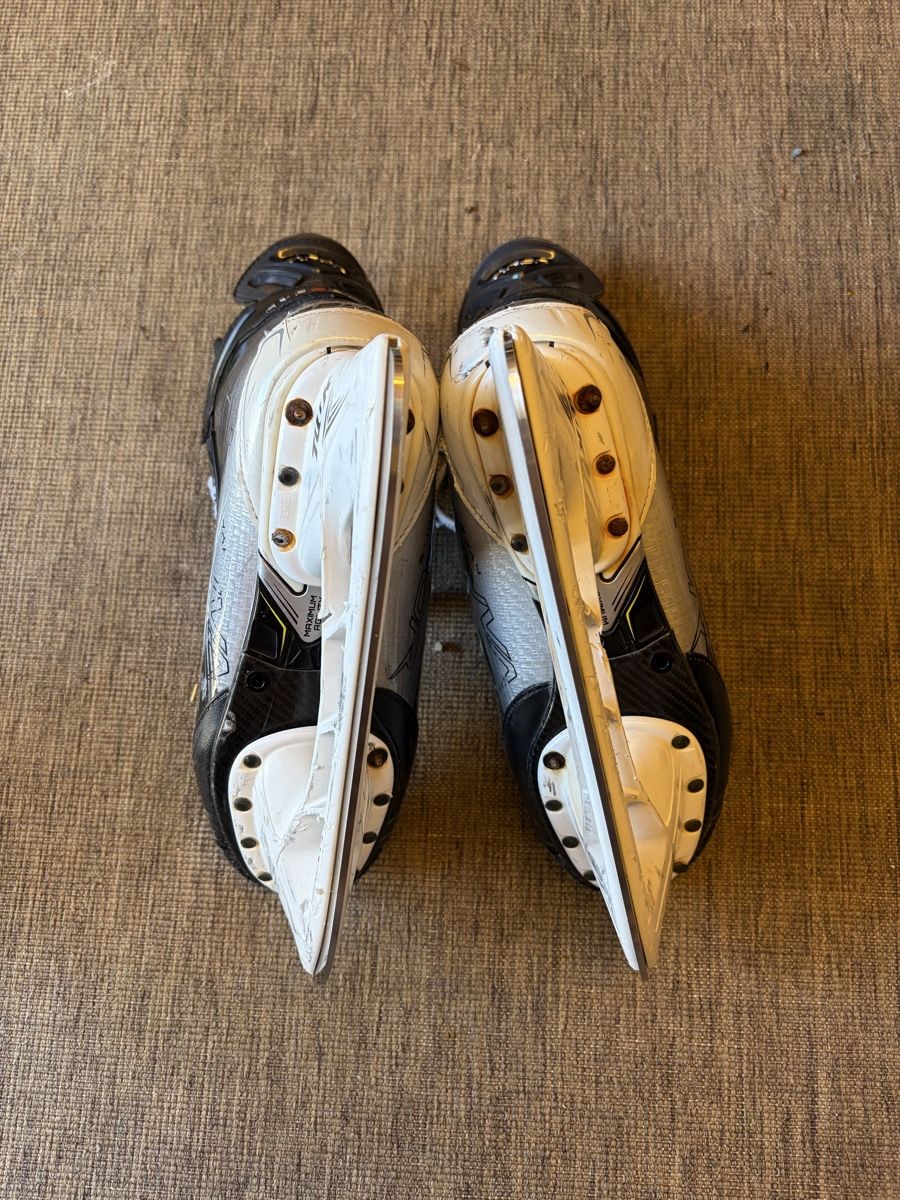 Bauer Pattini da ghiaccio: Bauer Vapor HyperLite 2, Grösse 8.5 Fit 2 – Usato da Hinwil venduto da rubinstar4 3
