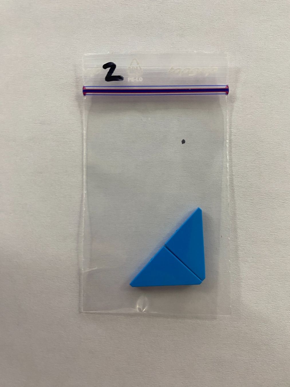 Lego Giocattoli: Lego Dark Azure Tile, Modified 2 x 2 Triangular 2 Stück – Nuovo (secondo la descrizione) da Weingarten-Kalthäusern venduto da McGmavlo 1