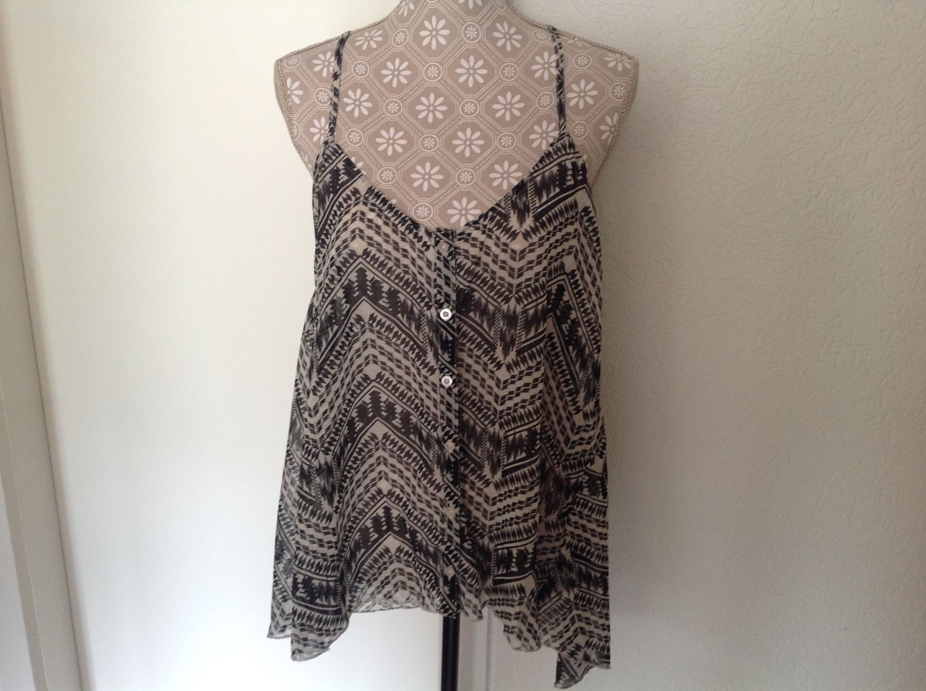 Top: Black Out - No Name - Top - M – Usato da Sion venduto da accroshoes