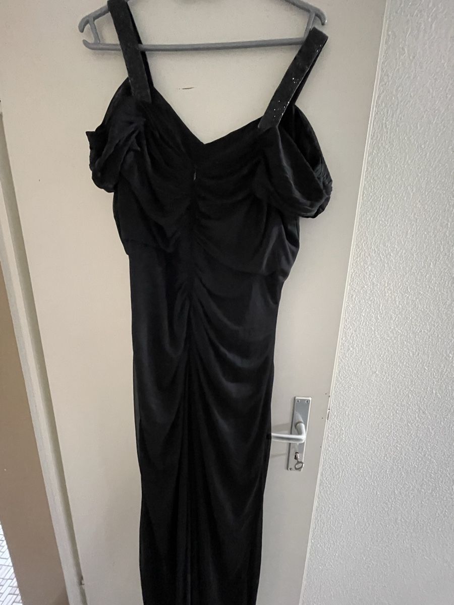 Vestiti: Elegantes schwarzes Kleid, Gr. 46 – Usato da Ehrendingen venduto da torresuda98 1