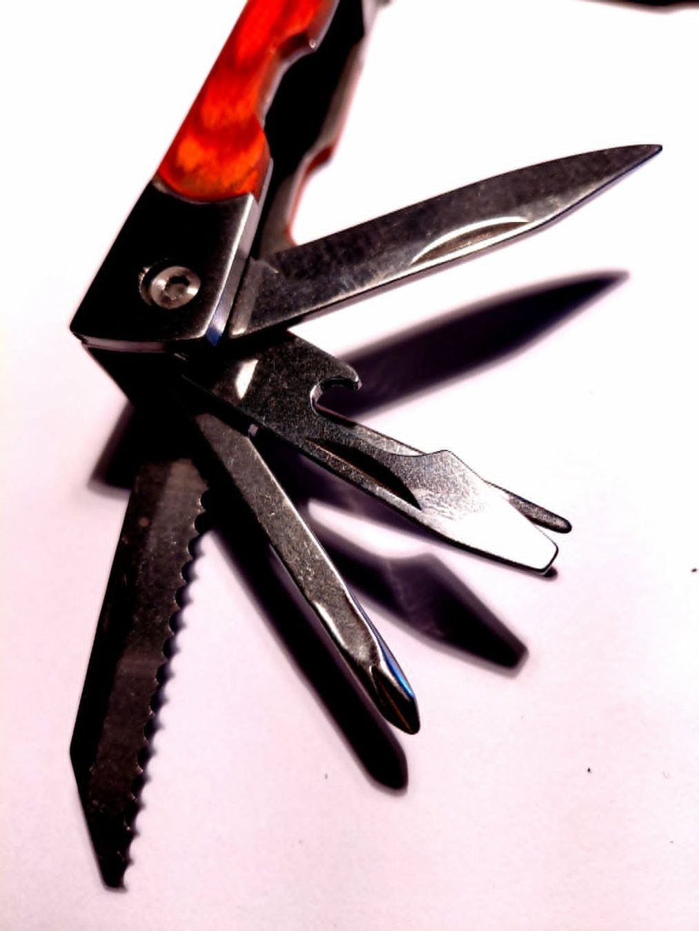 Coltelli tascabile: Das Profi-Multitool stark und massiv ‪/ + LED LAMPE – Nuovo e nell'imballaggio originale da Minusio venduto da graziano11 1