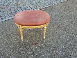 Antiker Hocker Holz goldfarben mit Stoffbezug gebraucht