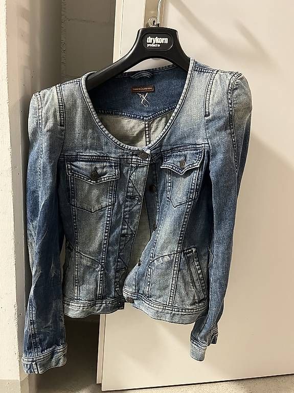 Drykorn Vestes: Jeans Blazer von Drykorn – D'occasion à Bürglen TG par SalomeBu24