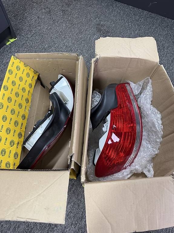 Fari: BMW 1er E82/E88 Original Hella Rückleuchten Set – Usato da Hinwil venduto da Ram1ajeti 4