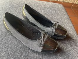 Schuh Gr. 39 