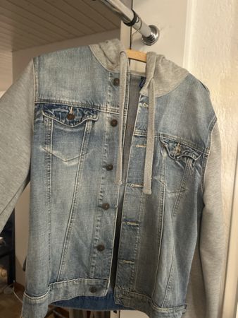 Jeansjacke mit Kapuze blau grau Grösse unbekannt gebraucht