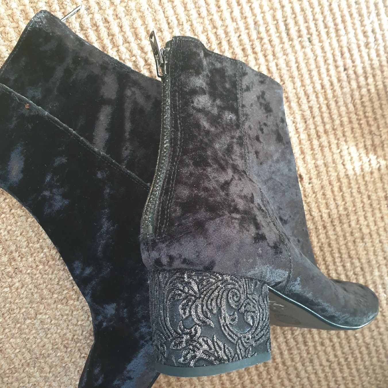 Globus Scarpe da donna: Globus, neue Stiefelette Hr. 38 – Nuovo (secondo la descrizione) da Frenkendorf venduto da Moon111 1