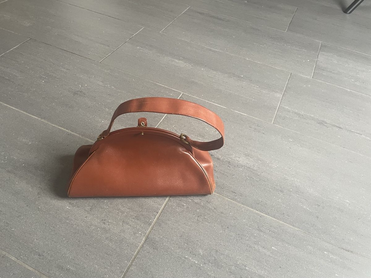 Taschen für Damen: Ledertasche klein – Gebraucht aus Full-Reuenthal von Mimi_1986 1