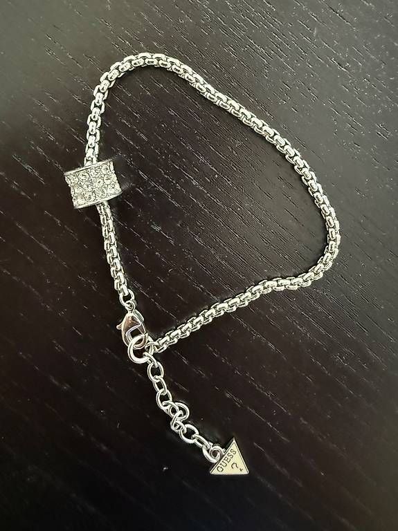 Armbänder & -reifen: Guess Armband – Gebraucht aus Zürich von ben_5pkm