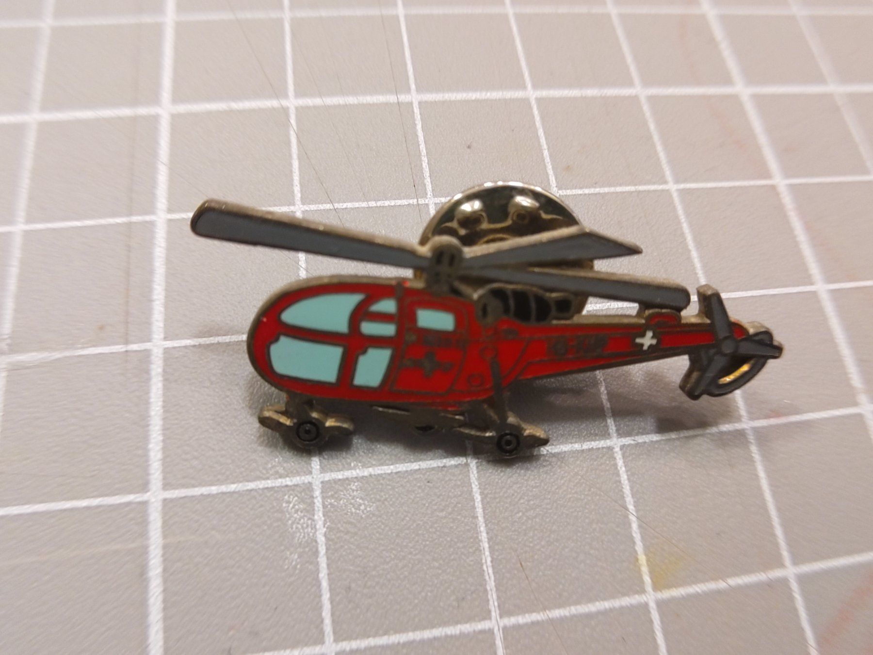Spille & Fermagli: Helikopter Pin/Brosche – Usato da Moosseedorf venduto da Smammut