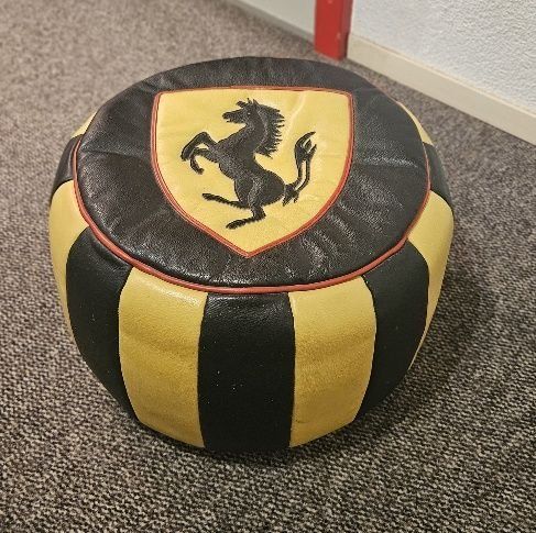 Sgabelli: Ferrari Hocker aus Leder – Usato da Tenniken venduto da DM2604 1