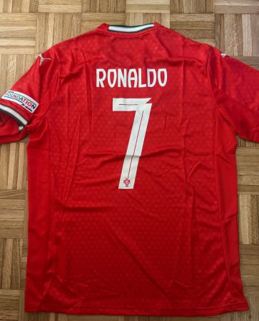 United Football Supporters Manchester Le King CANTONA 7 T-Shirt